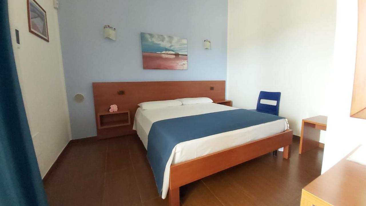 Residence Bandiera Gialla มาร์เกริตา ดิ ซาวอยา ภายนอก รูปภาพ